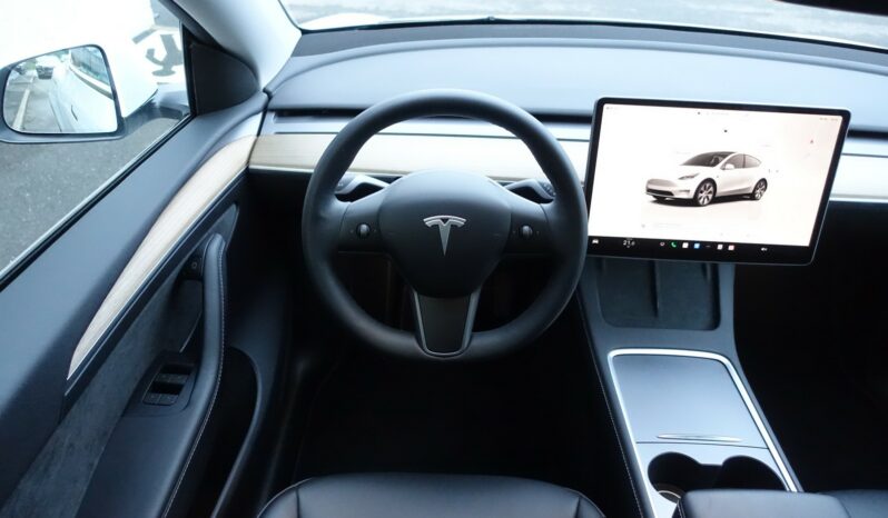 TESLA MODEL Y STANDARD RWD complet