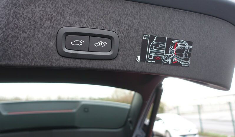 VOLVO XC 40 T5 HYBRIDE RECHARGEABLE GEARTRONIC 262 CH  INSCRIPTION complet