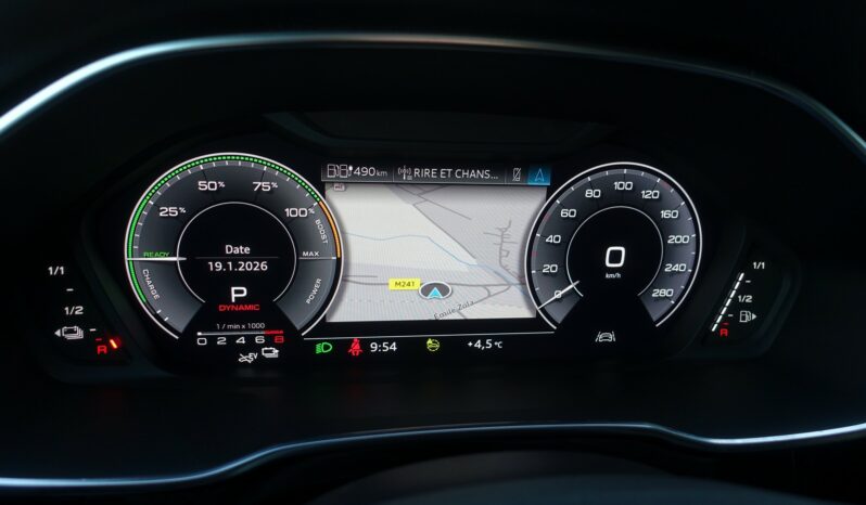 AUDI Q3 45 TFSI E S-TRONIC 245 CH HYBRIDE RECHARGEABLE S-LINE complet