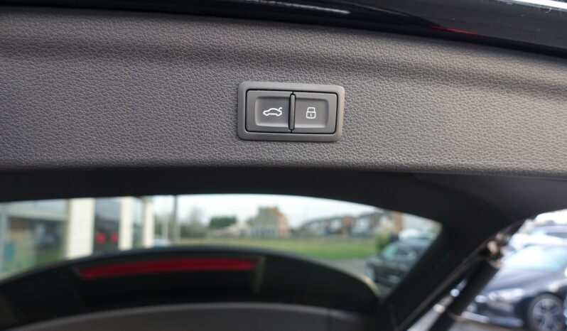 AUDI Q3 45 TFSI E S-TRONIC 245 CH HYBRIDE RECHARGEABLE S-LINE complet