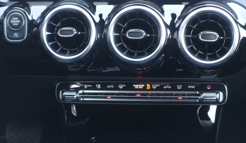 MERCEDES CLASSE CLA 200D SHOOTING BRAKE 150 CH 8G-DCT complet