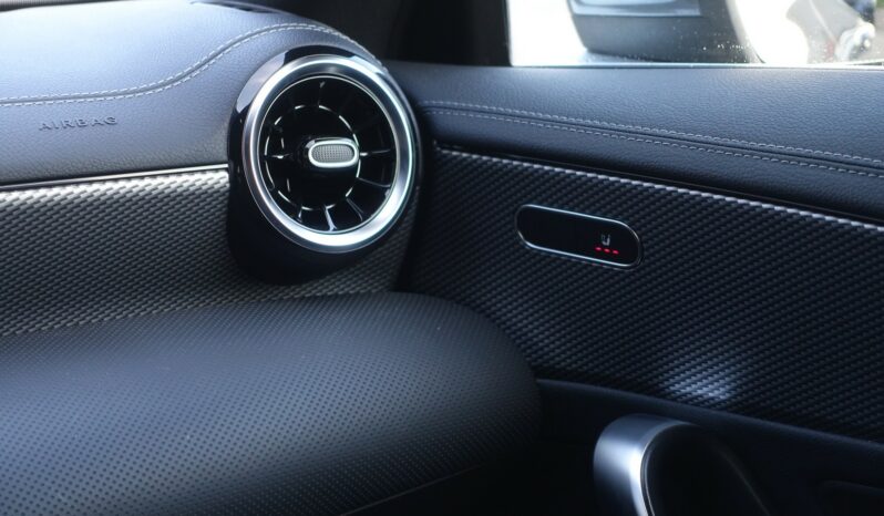 MERCEDES CLASSE CLA 200D SHOOTING BRAKE 150 CH 8G-DCT complet