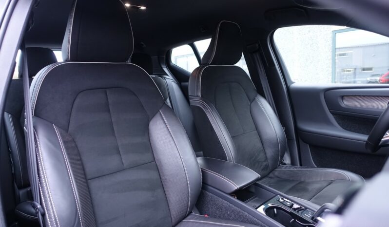 VOLVO XC 40 T5 HYBRIDE RECHARGEABLE GEARTRONIC 262 CH ( 180 CH + 82 CH )  R-DESIGN complet