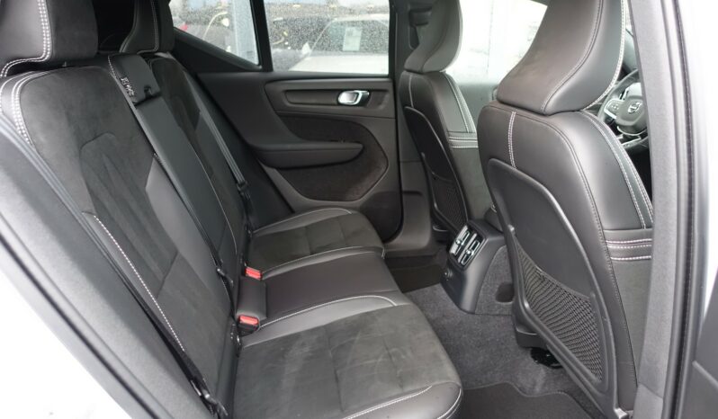 VOLVO XC 40 T4 HYBRIDE RECHARGEABLE GEARTRONIC 211 CH  R-DESIGN complet