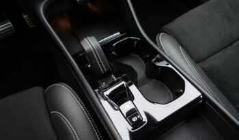 VOLVO XC 40 T4 HYBRIDE RECHARGEABLE GEARTRONIC 211 CH  R-DESIGN complet