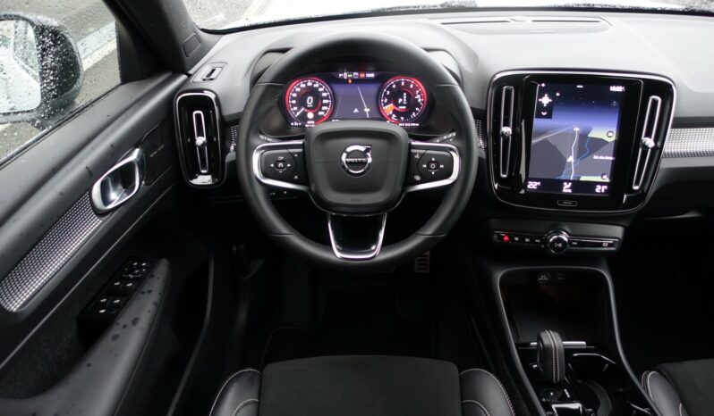 VOLVO XC 40 T4 HYBRIDE RECHARGEABLE GEARTRONIC 211 CH  R-DESIGN complet