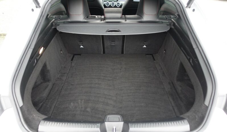 MERCEDES CLASSE CLA 200D SHOOTING BRAKE 150 CH 8G-DCT AMG-LINE complet