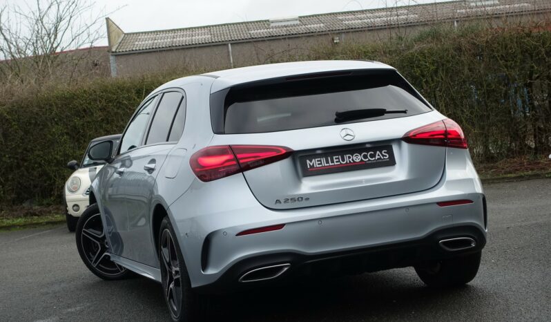 MERCEDES CLASSE A 250 E 8G-DCT 218 CH HYBRIDE RECHARGEABLE AMG-LINE complet