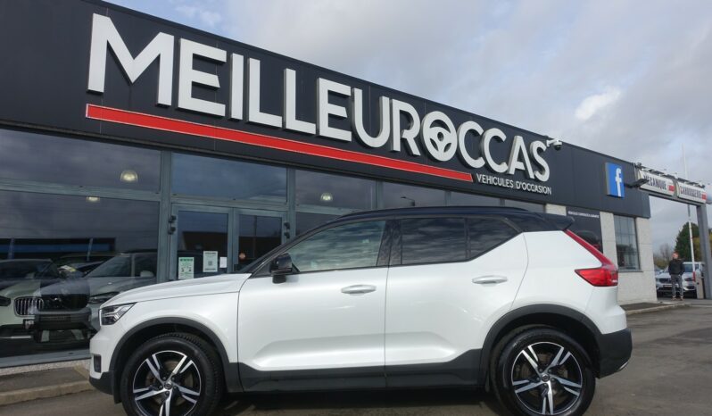VOLVO XC 40 D4 2.0 L GEARTRONIC AWD 190CH R-DESIGN complet