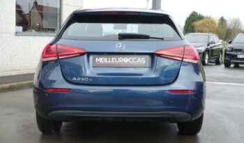 MERCEDES CLASSE A 250 E 8G-DCT 218 CH HYBRIDE RECHARGEABLE AMG-LINE complet