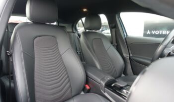 MERCEDES CLASSE A 250 E 8G-DCT 218 CH HYBRIDE RECHARGEABLE AMG-LINE complet