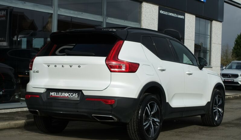 VOLVO XC 40 D4 2.0 L GEARTRONIC AWD 190CH R-DESIGN complet