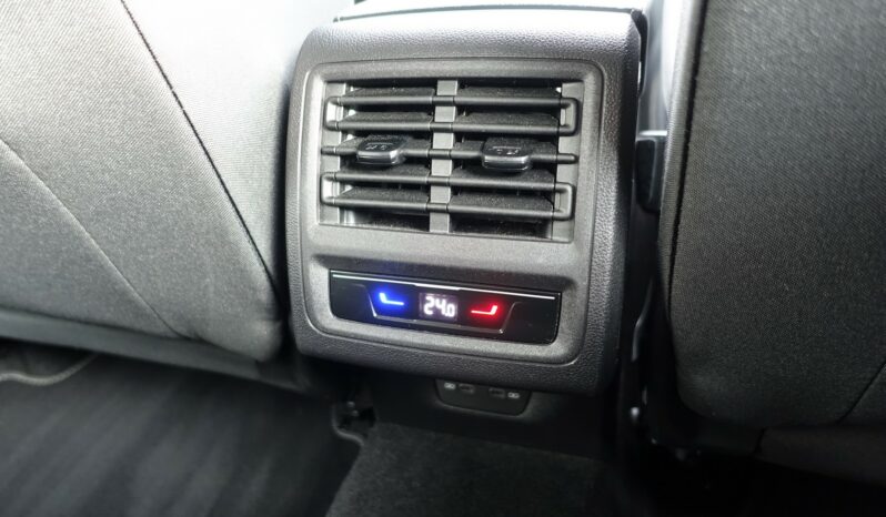 VOLKSWAGEN GOLF VIII HYBRIDE RECHARGEABLE 204 CH  STYLE complet