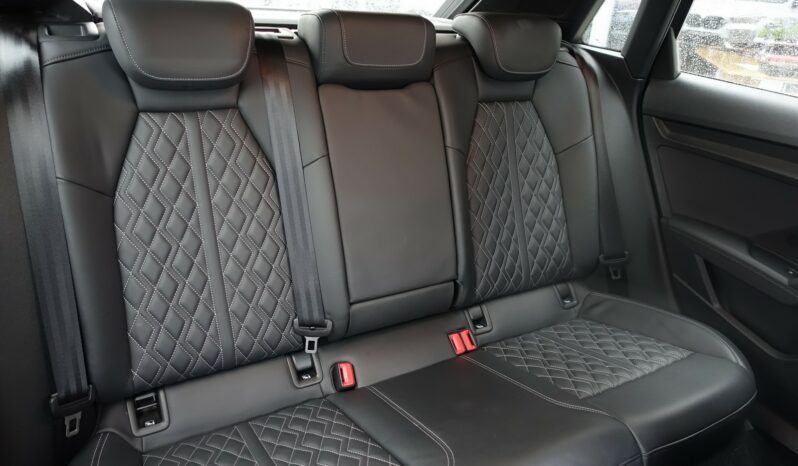 AUDI A3 SPORTBACK 45 COMPETITION TFSI E TRON S-TRONIC 245 CH HYBRIDE RECHARGEABLE S-LINE complet