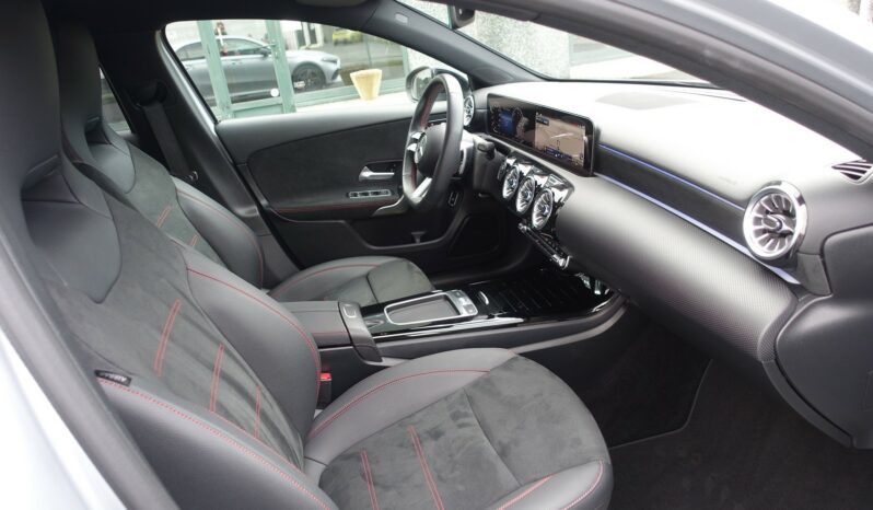 MERCEDES CLASSE A 250 E 8G-DCT 218 CH HYBRIDE RECHARGEABLE AMG-LINE complet
