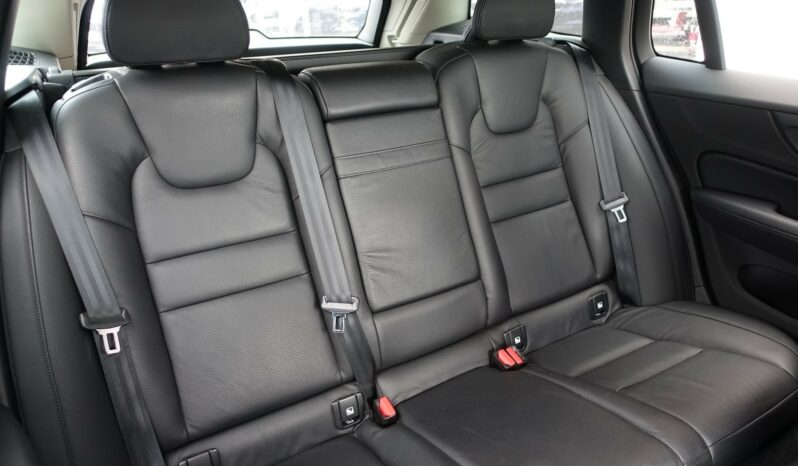 VOLVO V 60 T6 AWD GEARTRONIC 340CH HYBRIDE RECHARGEABLE  INSCRIPTION complet