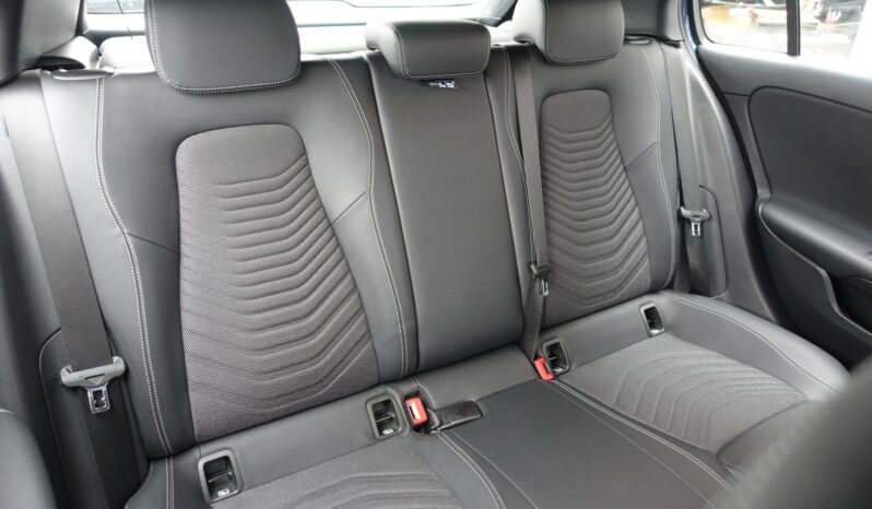 MERCEDES CLASSE A 250 E 8G-DCT 218 CH HYBRIDE RECHARGEABLE AMG-LINE complet