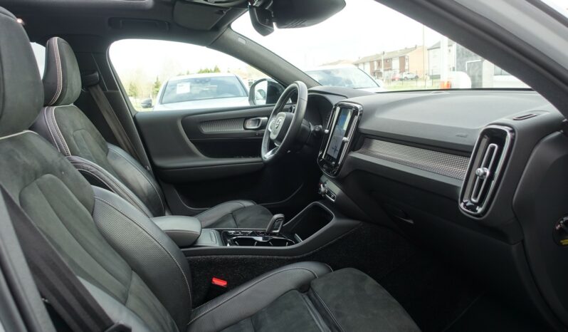 VOLVO XC 40 D4 2.0 L GEARTRONIC AWD 190CH R-DESIGN complet