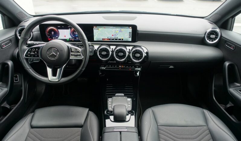 MERCEDES CLASSE A 250 E 8G-DCT 218 CH HYBRIDE RECHARGEABLE AMG-LINE complet
