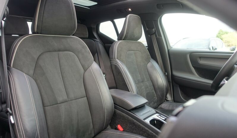 VOLVO XC 40 D4 2.0 L GEARTRONIC AWD 190CH R-DESIGN complet