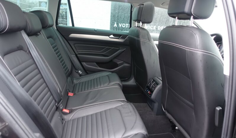 VOLKSWAGEN PASSAT SW 2.0L TDI DSG7 200 CV 4 MOTION complet