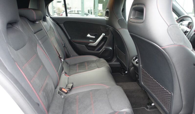 MERCEDES CLASSE A 250 E 8G-DCT 218 CH HYBRIDE RECHARGEABLE AMG-LINE complet