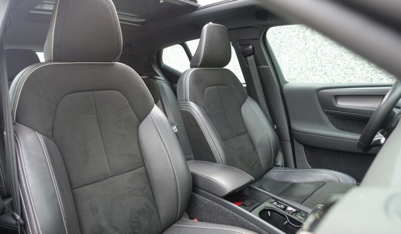 VOLVO XC 40 T5 HYBRIDE RECHARGEABLE GEARTRONIC 262 CH ( 180 CH + 82 CH )  R-DESIGN complet