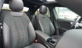 MERCEDES CLASSE A 250 E 262 CH HYBRIDE RECHARGEABLE 8G-DCT AMG-LINE complet