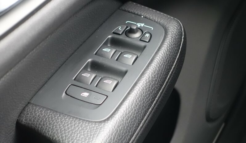 VOLVO V 60 T6 AWD GEARTRONIC 340CH HYBRIDE RECHARGEABLE  INSCRIPTION complet