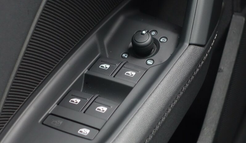 AUDI A3 SPORTBACK 45 COMPETITION TFSI E TRON S-TRONIC 245 CH HYBRIDE RECHARGEABLE S-LINE complet