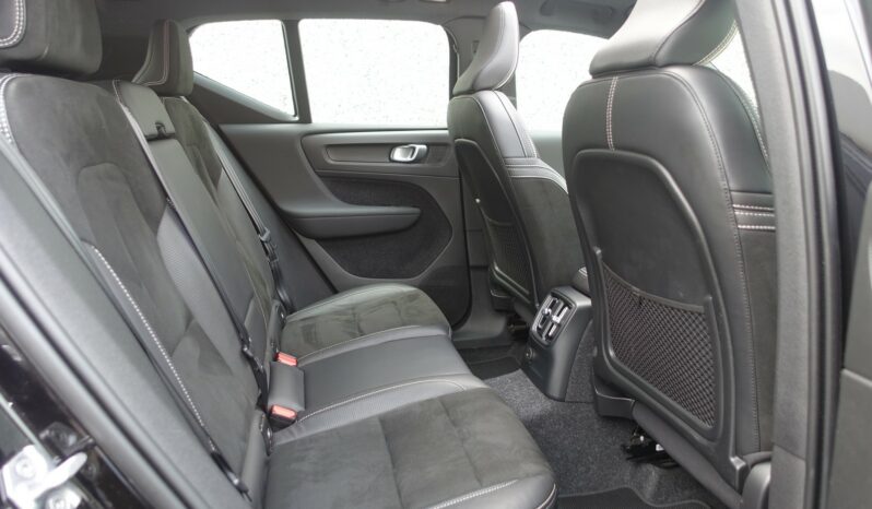 VOLVO XC 40 T5 HYBRIDE RECHARGEABLE GEARTRONIC 262 CH ( 180 CH + 82 CH )  R-DESIGN complet