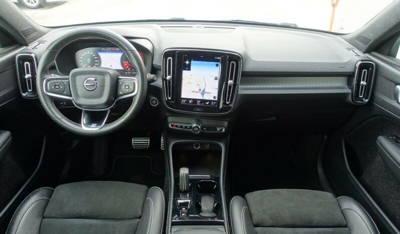 VOLVO XC 40 D4 2.0 L GEARTRONIC AWD 190CH R-DESIGN complet