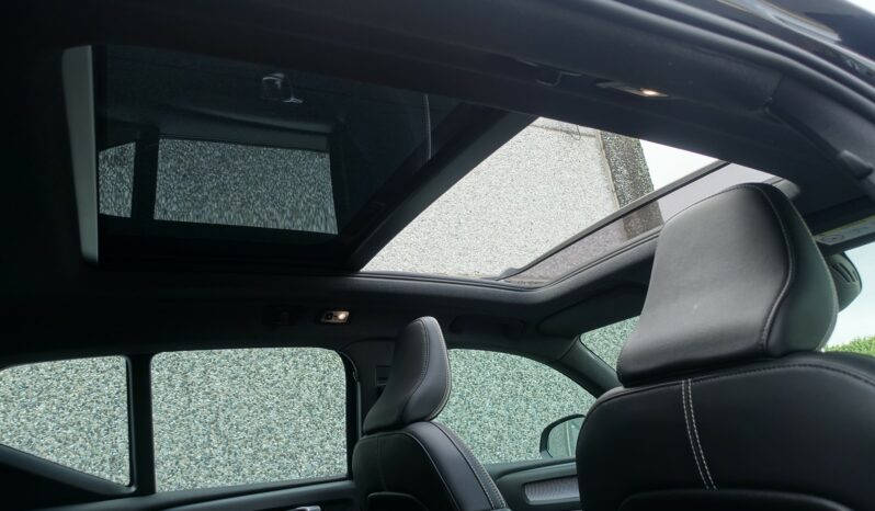 VOLVO XC 40 T5 HYBRIDE RECHARGEABLE GEARTRONIC 262 CH ( 180 CH + 82 CH )  R-DESIGN complet