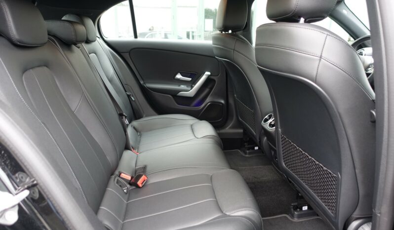MERCEDES CLASSE A 250 E 8G-DCT 218 CH HYBRIDE RECHARGEABLE complet