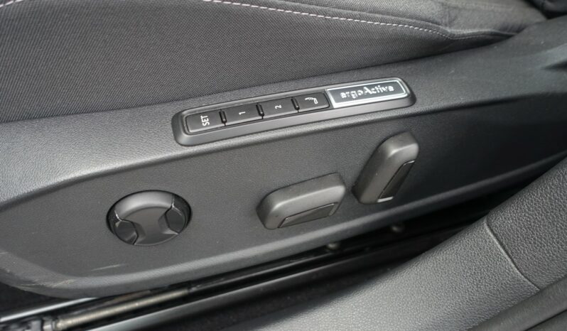 VOLKSWAGEN GOLF VIII HYBRIDE RECHARGEABLE 204 CH  STYLE complet