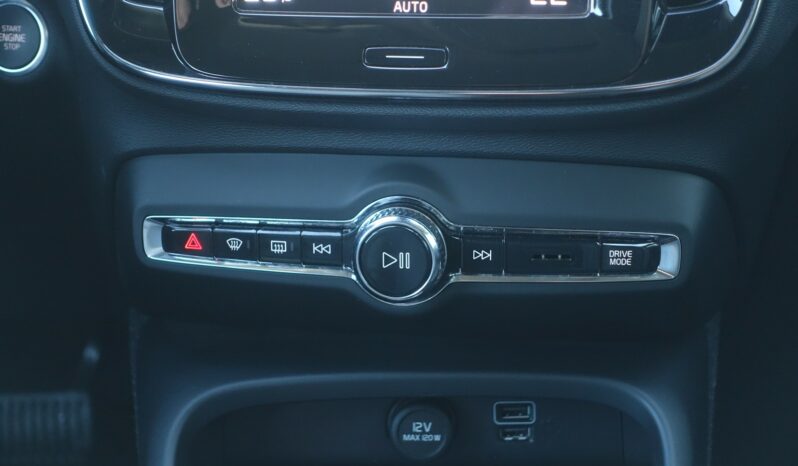 VOLVO XC 40 T4 HYBRIDE RECHARGEABLE GEARTRONIC 211 CH  INSCRIPTION complet