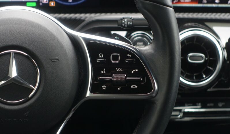 MERCEDES CLASSE A 250 E 8G-DCT 218 CH HYBRIDE RECHARGEABLE AMG-LINE complet