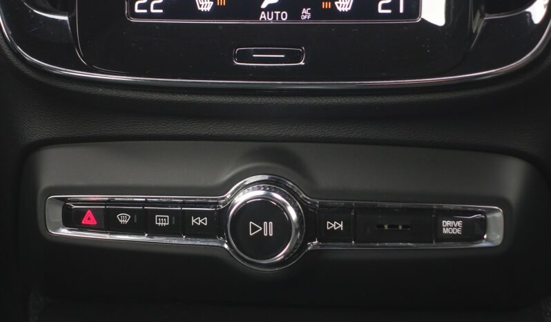 VOLVO XC 40 D4 2.0 L GEARTRONIC AWD 190CH R-DESIGN complet