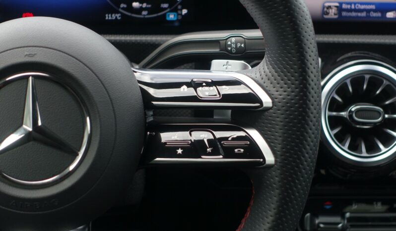 MERCEDES CLASSE A 250 E 8G-DCT 218 CH HYBRIDE RECHARGEABLE AMG-LINE complet