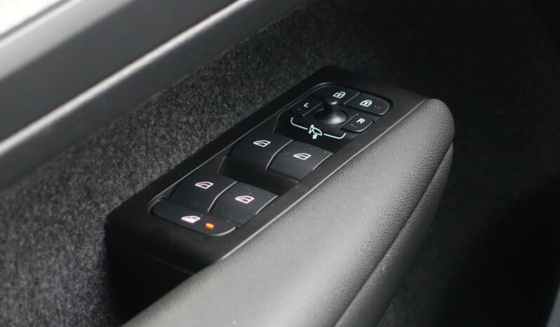 VOLVO XC 40 T5 HYBRIDE RECHARGEABLE GEARTRONIC 262 CH  INSCRIPTION complet