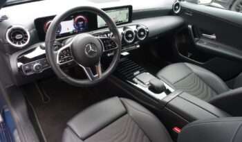 MERCEDES CLASSE A 250 E 8G-DCT 218 CH HYBRIDE RECHARGEABLE AMG-LINE complet