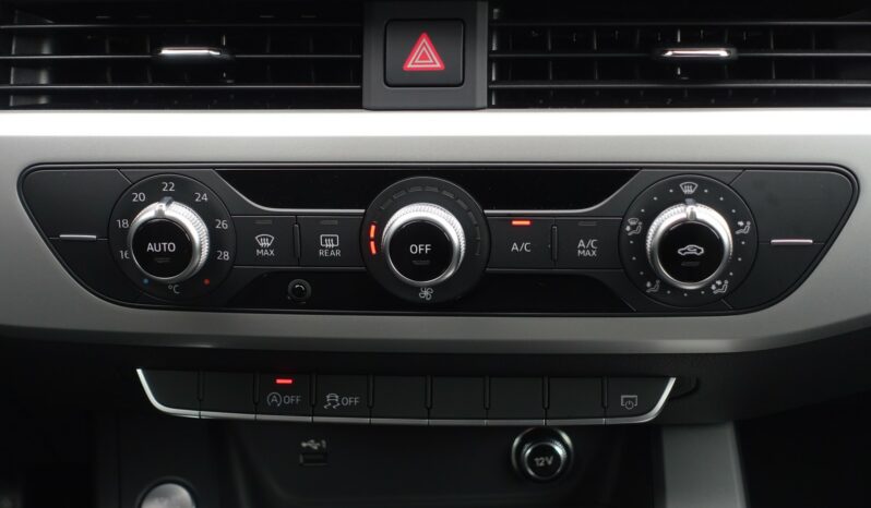 AUDI A4 AVANT 30 TDI MHEV PHASE 2 S-TRONIC complet