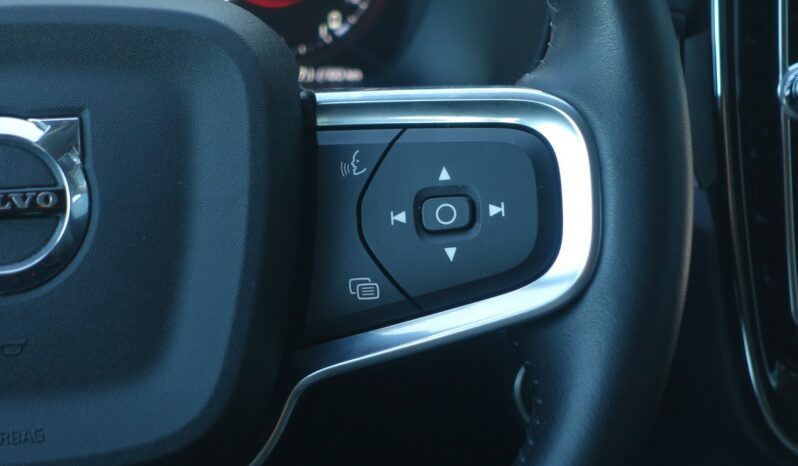 VOLVO XC 40 T4 HYBRIDE RECHARGEABLE GEARTRONIC 211 CH  INSCRIPTION complet