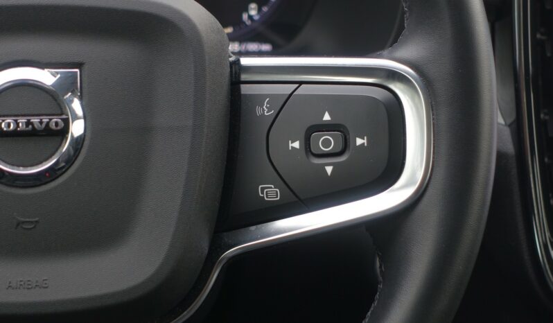 VOLVO XC 40 T5 HYBRIDE RECHARGEABLE GEARTRONIC 262 CH  INSCRIPTION complet