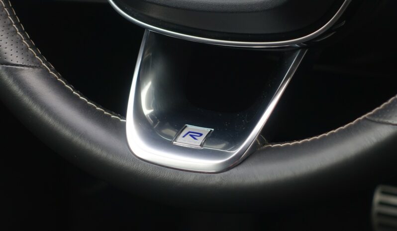 VOLVO XC 40 D4 2.0 L GEARTRONIC AWD 190CH R-DESIGN complet