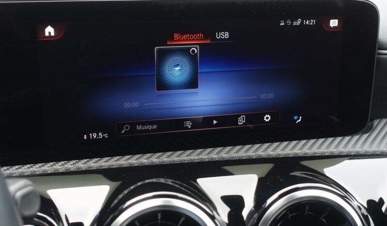 MERCEDES CLASSE A 250 E 8G-DCT 218 CH HYBRIDE RECHARGEABLE AMG-LINE complet