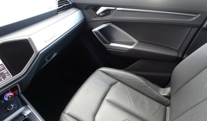 AUDI Q3 35 TDI 150 CH S-TRONIC S-LINE complet