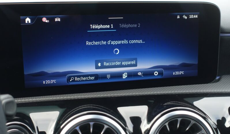 MERCEDES CLASSE A 250 E 8G-DCT 218 CH HYBRIDE RECHARGEABLE AMG-LINE complet