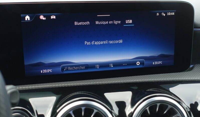 MERCEDES CLASSE A 250 E 8G-DCT 218 CH HYBRIDE RECHARGEABLE AMG-LINE complet