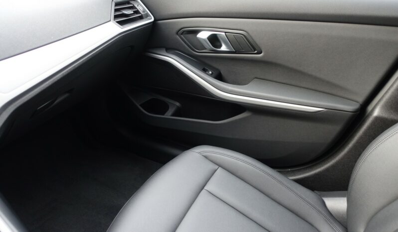 BMW 318 DA TOURING SERIE 3 BVA complet